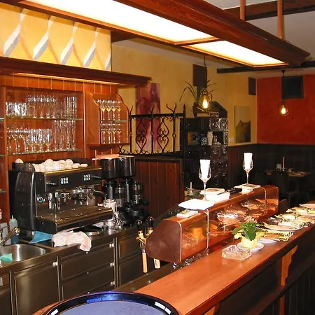 ホテル Restaurant Itzlinger Hof 3*