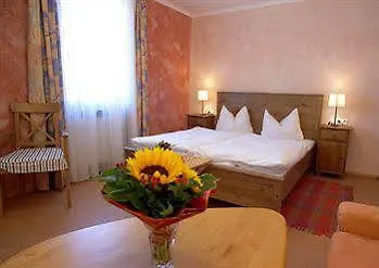 Restaurant Itzlinger Hof Отель 3*